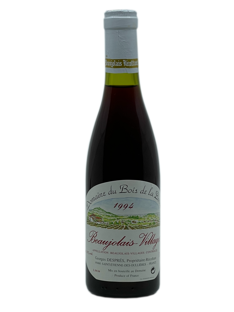 Beaujolais vignoble domaine famille vins rouge grande qualité symbole convivialité amitié respect tradition âgées centenaire millésime robe cerise reflets violacés nez fruits rouges dégustateur note fraise des bois framboise cassis arômes typique banane senteur florale violette genêt charme fruité sensation gourmandise extrême souple délicate tannins fondus soyeux acidité rafraîchir bouche