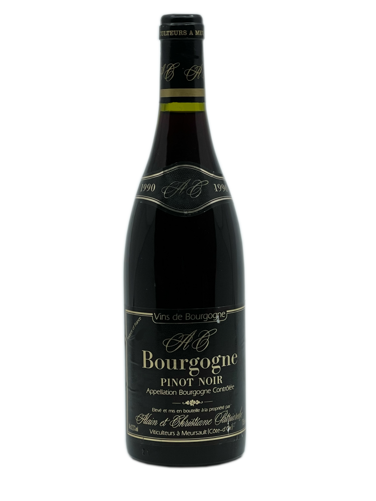 Bourgogne Meursault Patriarche maître cœur passion transmettre tradition terroir exploitation domaine succession famille vignoble vigne vin rouge coteaux charpenté grand cru climat idéal vinification élevage amour partage amateur fidèle cépage mono-cépage Pinot Noir origine mystérieux complexe renommée région viticole avec brio monde entier nuances millésime traditionnellement discret puissant robe reflets violines délicat fin rond équilibré structuré bouche nez attaque finale exubérant fruits noirs rouges excellente qualité tanins solides fondus amplitude belle parfums mûrs framboise arômes complexes cerise goût mûre myrtille vanille plaisant long