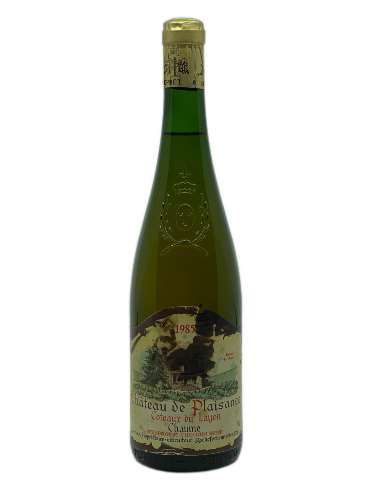 Loire Chaume Coteaux du Layon quart de chaume savennières AOV Rochefort-sur-Loire vin blanc moelleux liquoreux doux sucré butte hectare domaine propriété viticole famille Rochais viticulteur rebelle reconnaissance distinction renommée vigneron vigne vin blanc château plaisance prestigieux bio AB biodynamie cépage chenin énergique élégant haut vol angevine vanessa cherruau millésime robe vieil or reflets ambrés nez bouche finale arôme miel fruits confits ananas abricot coing vin prêt à boire vieillissement garde potentiel maturité